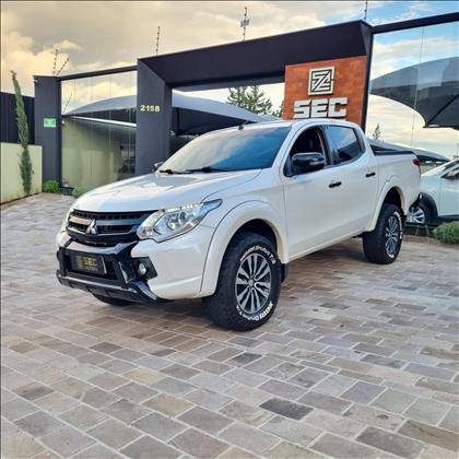 MITSUBISHI L200 TRITON 2.4 16V TURBO DIESEL SPORT HPE-S CD 4P 4X4 AUTOMÁTICO